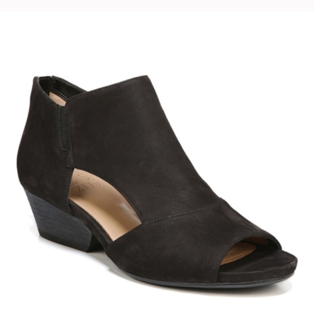 Naturalizer Womens Greyson Wedge Shootie Sandals Size 7.5
Black Nubuck Open Toe